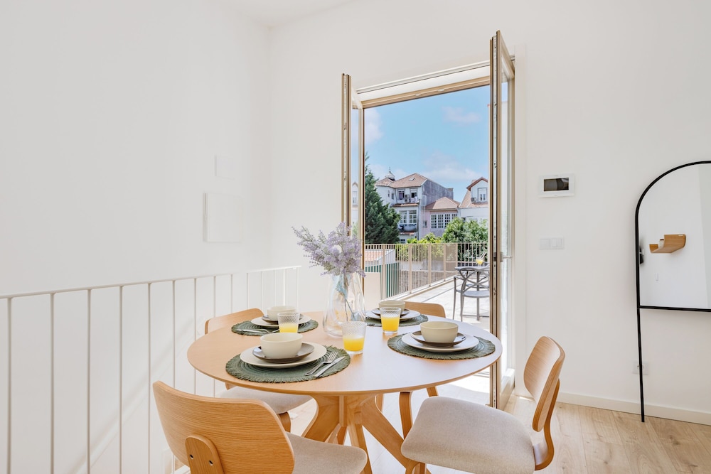 The Sunny Duplex at BoaVista Flats