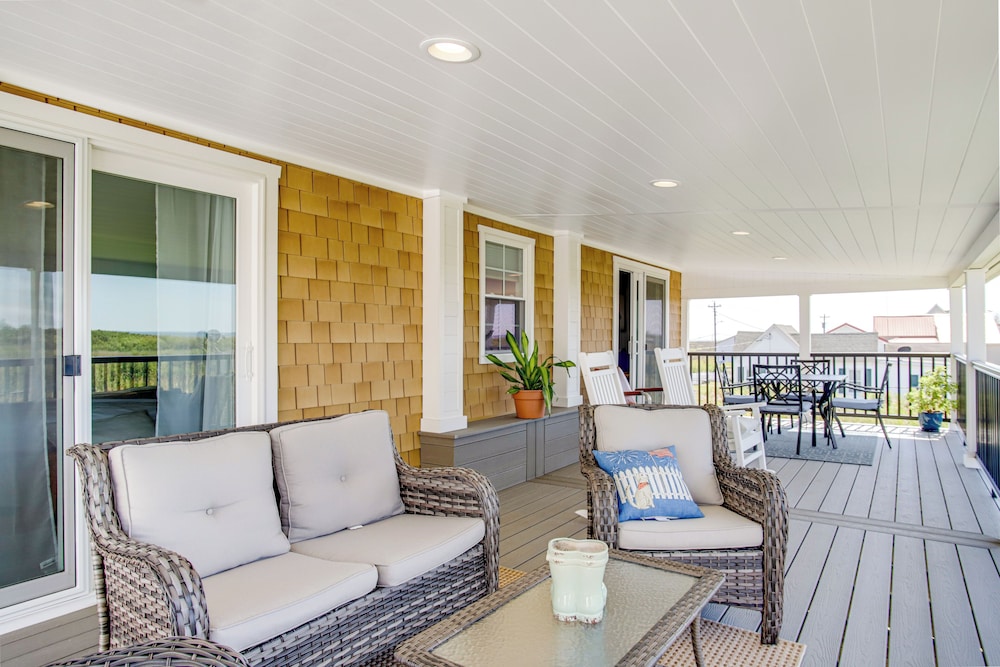 Unique Tangier Cottage w/ Chesapeake Bay Views!
