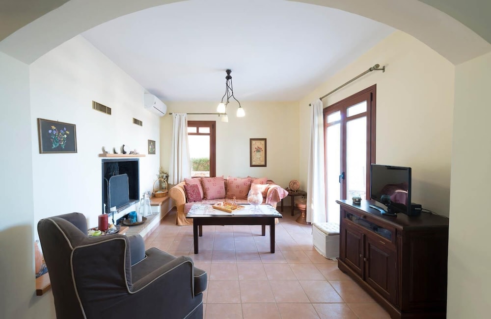 Odysseus Villa in Plaka