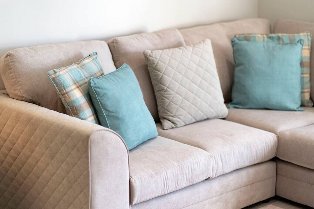 West Queen Street Apt - The Luxe Life