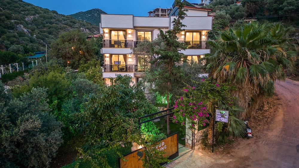 Harnup Apart - Image 20