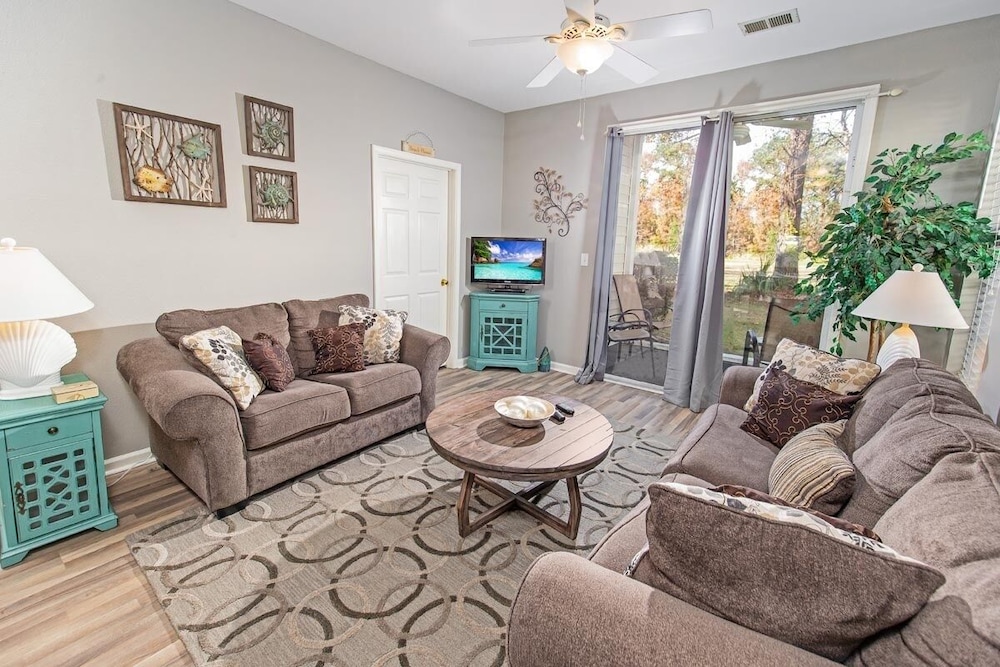 River Oaks 52i 2 Bedroom Condo