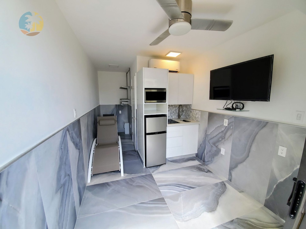 Cozy 2 Bedroom With Ocean Views - 510