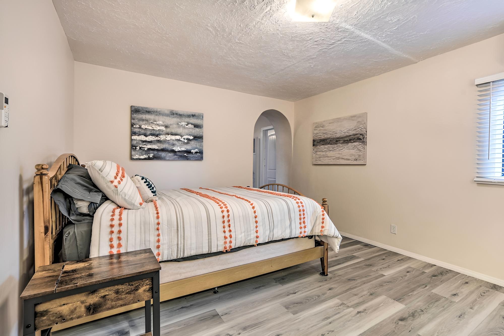 Adobe Albuquerque Home ~ 5 Mi to Old Town! view 5