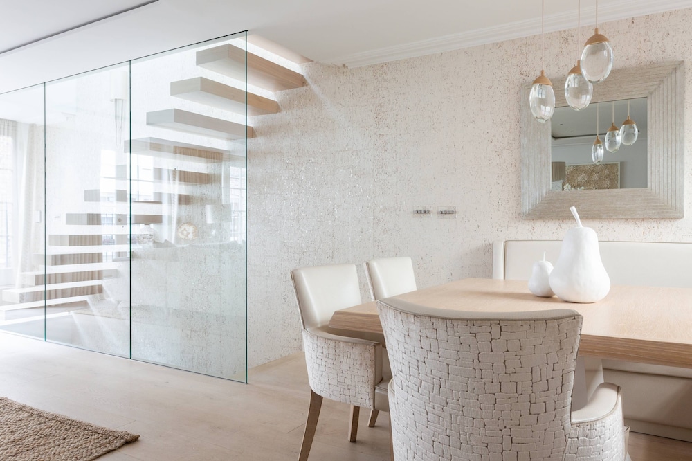 Eaton Mews South by Onefinestay