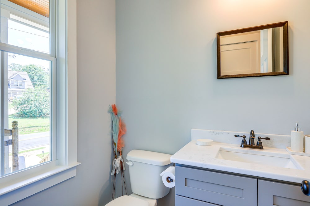 Quaint Newnan Vacation Rental Near State Park!