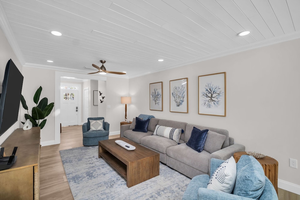 NEW Beach Envy 4BR Pool Spa Steps From Sand