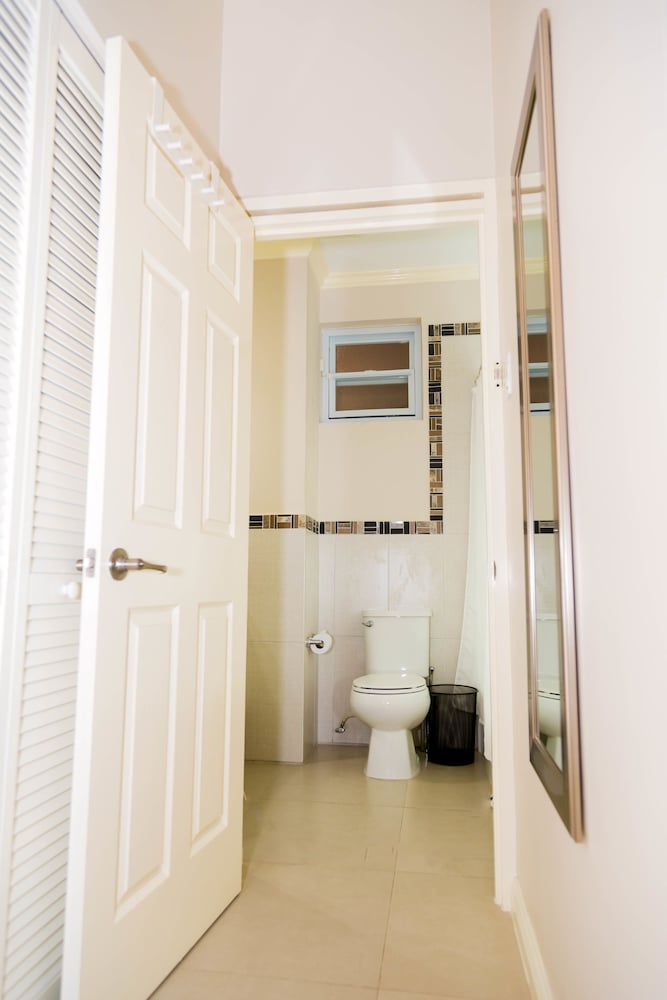 New Kingston Central Guest Apartment