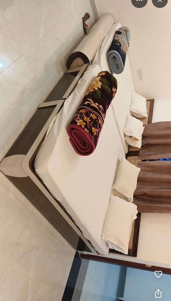 Hotel Rameshwaram Palace
