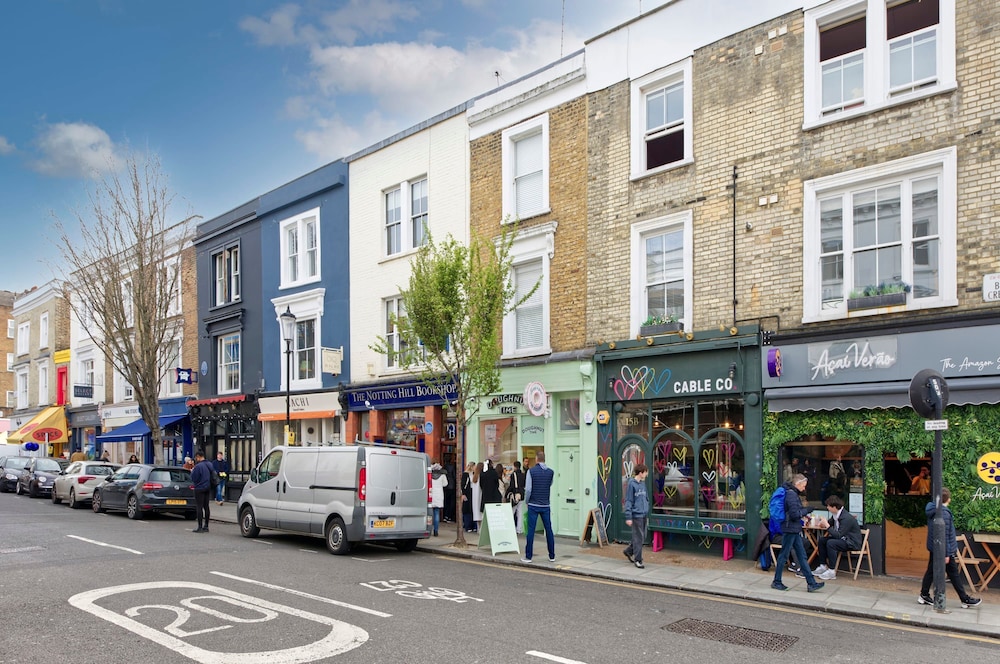 Charming 1 Bedroom 1 Bathroom Notting Hill