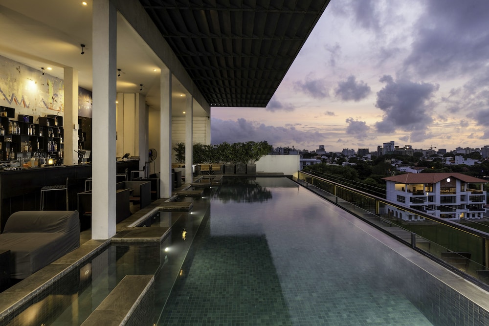 Hotel ME Colombo - Image 1