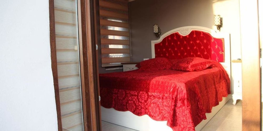 Galatolia Suites - Image 21