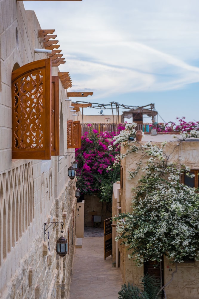 Zad Elmosafer Guest House