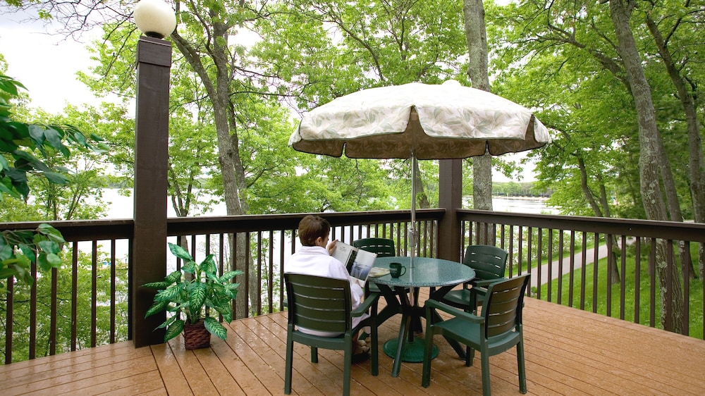 Cragun's Resort & Hotel