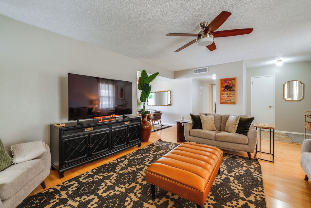 Walk to Golf Club: Sun City Home w/ Private Pool!