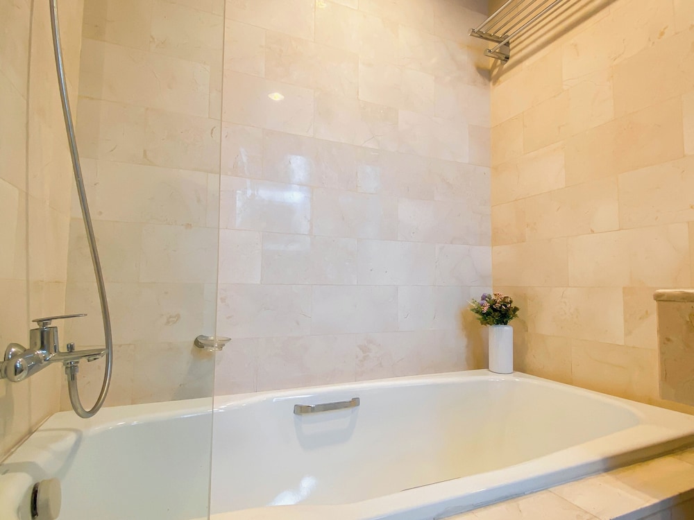 Strategic 2Br Apartment With Private Lift At Masterpiece The Epicentrum Kuningan