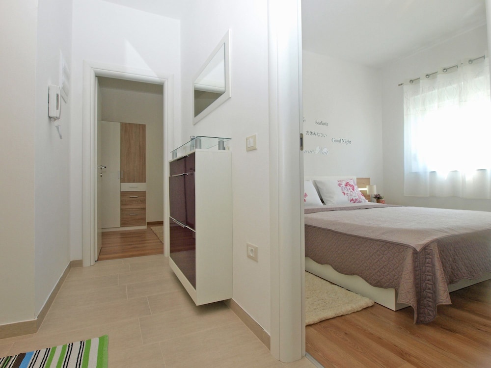 Apartment 1617