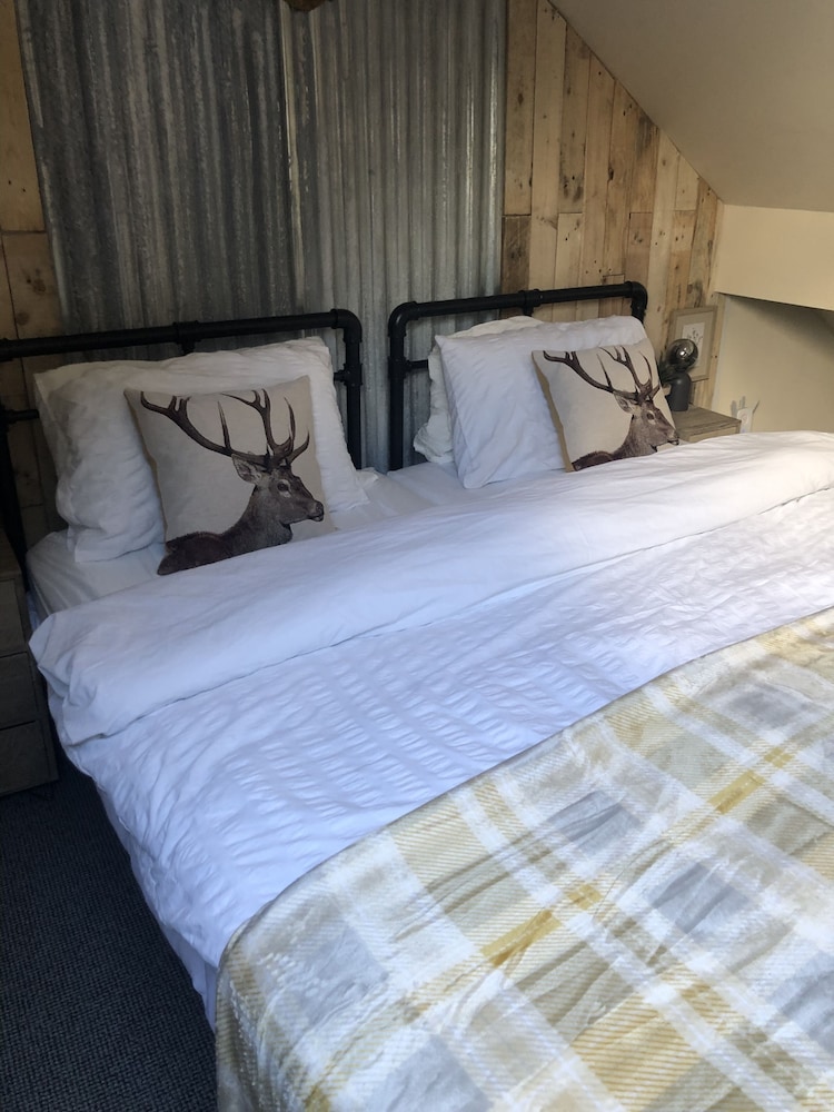 Charming 1-bed Apartment in Hereford view 3