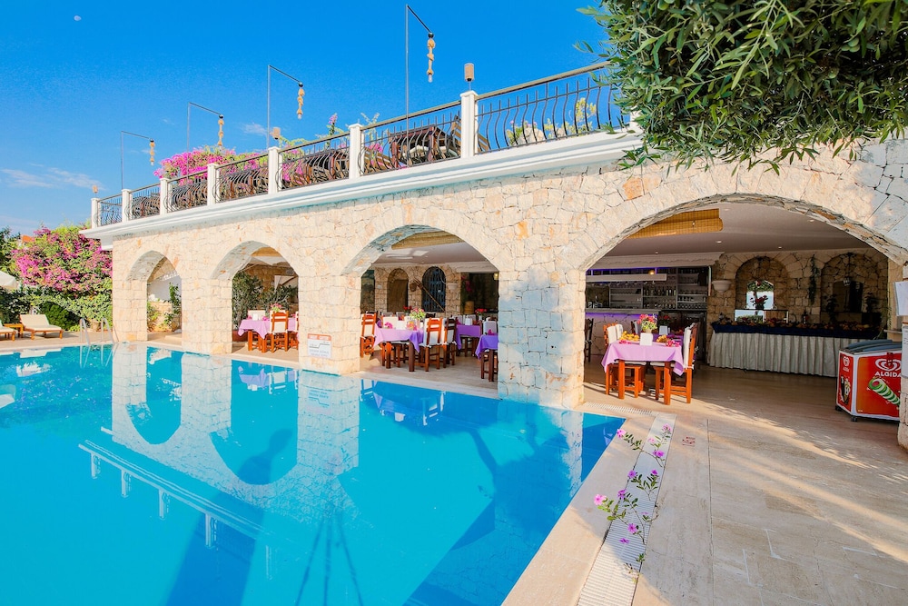 Amphora Otel - Image 21