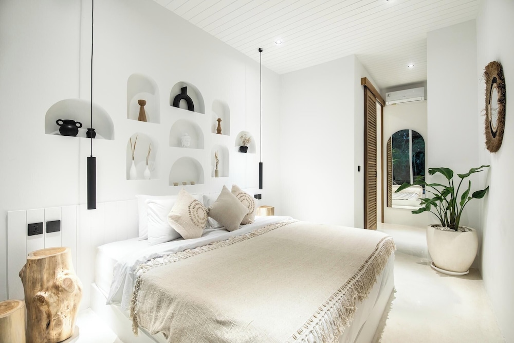 Chic 2BR Villa, 5min to Bingin's Coastal Bliss