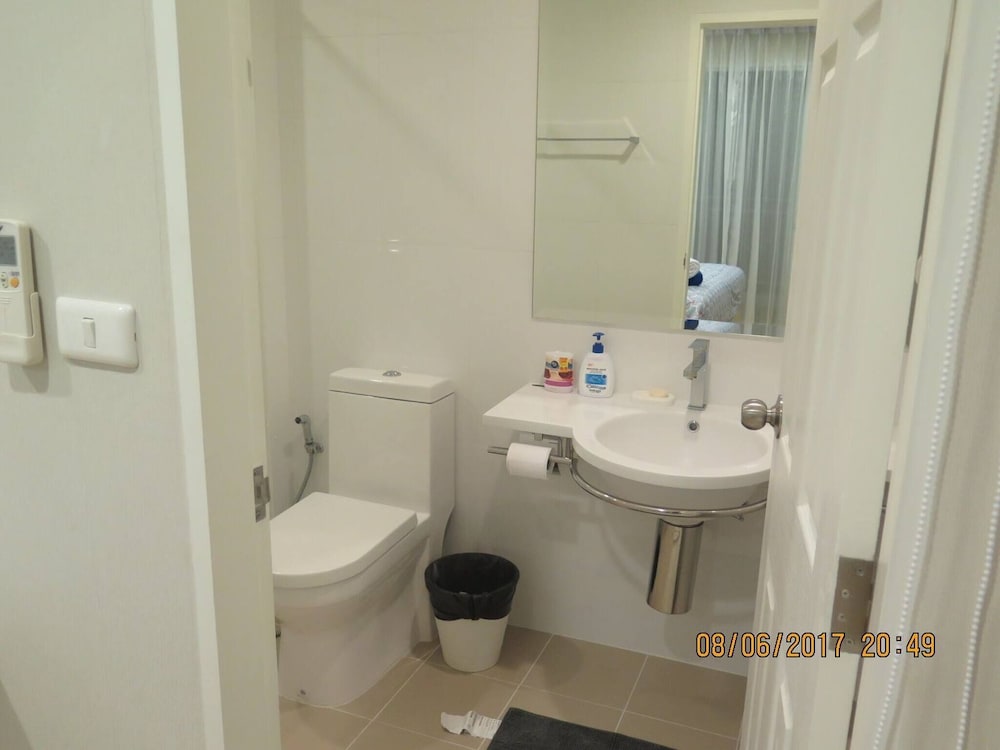 1703 - 2 Bdr Condo Seaview Boathouse Hua Hin