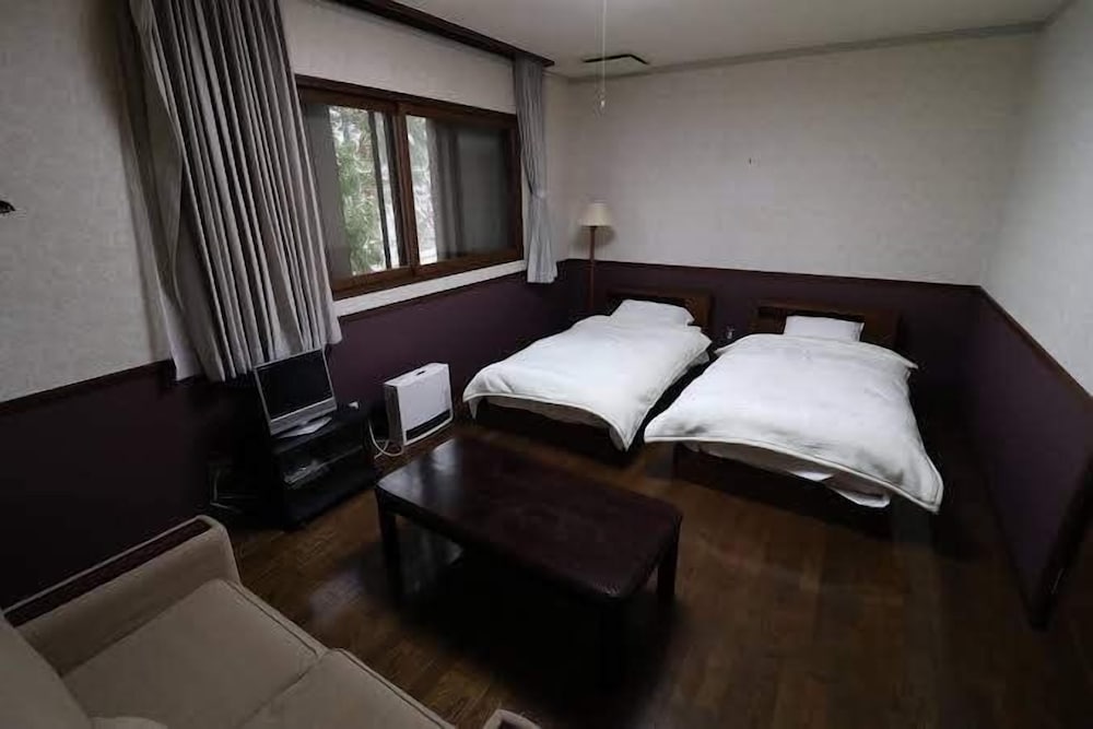Guest House Nishiborakan - Hostel view 3