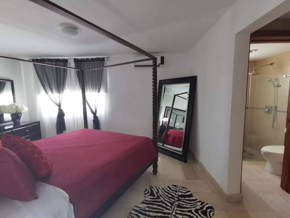 Los Corales Tropical Beach Resort & SPA