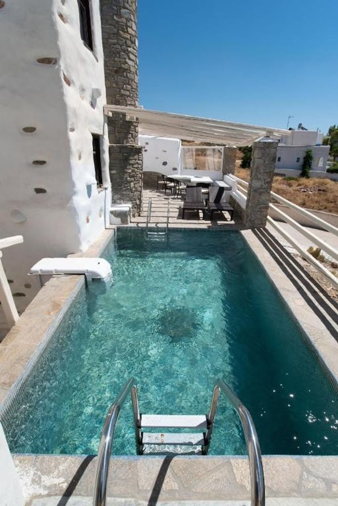 Aspro Paros Villa for 6-7