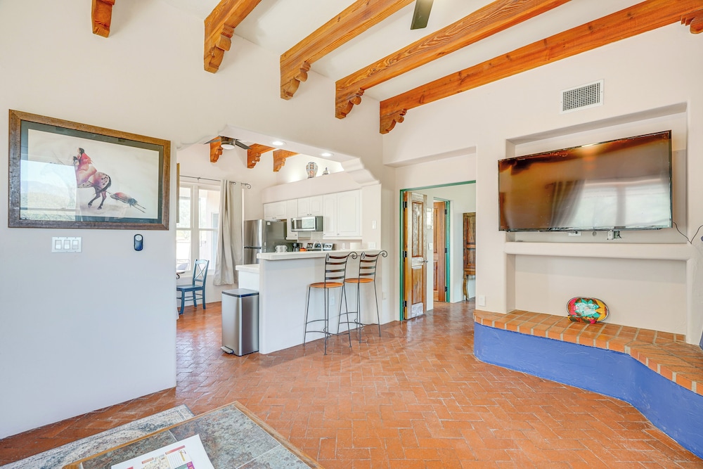 1 Mi to Saguaro NP: Charming Tucson Casita