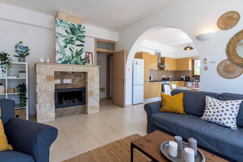 Lumina 2-BR Villa and Pool in Ayia Napa