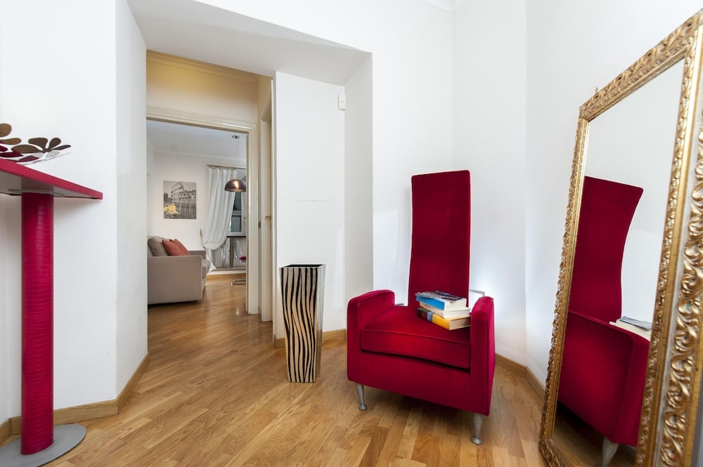 Corso in Roma With 3 Bedrooms and 3 Bathrooms