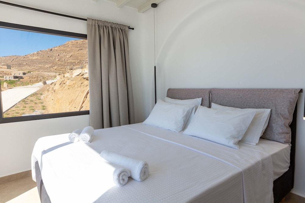 Amaze Mykonos Luxury Seaview Retreat