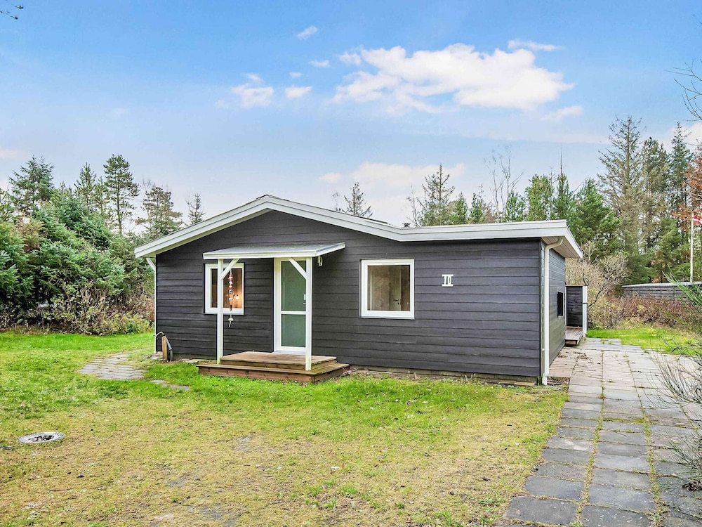 5 Star Holiday Home in Hals