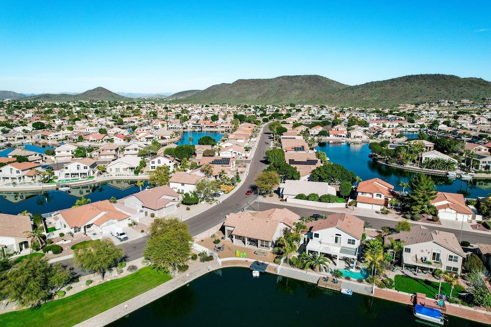 Lakefront Oasis view 5
