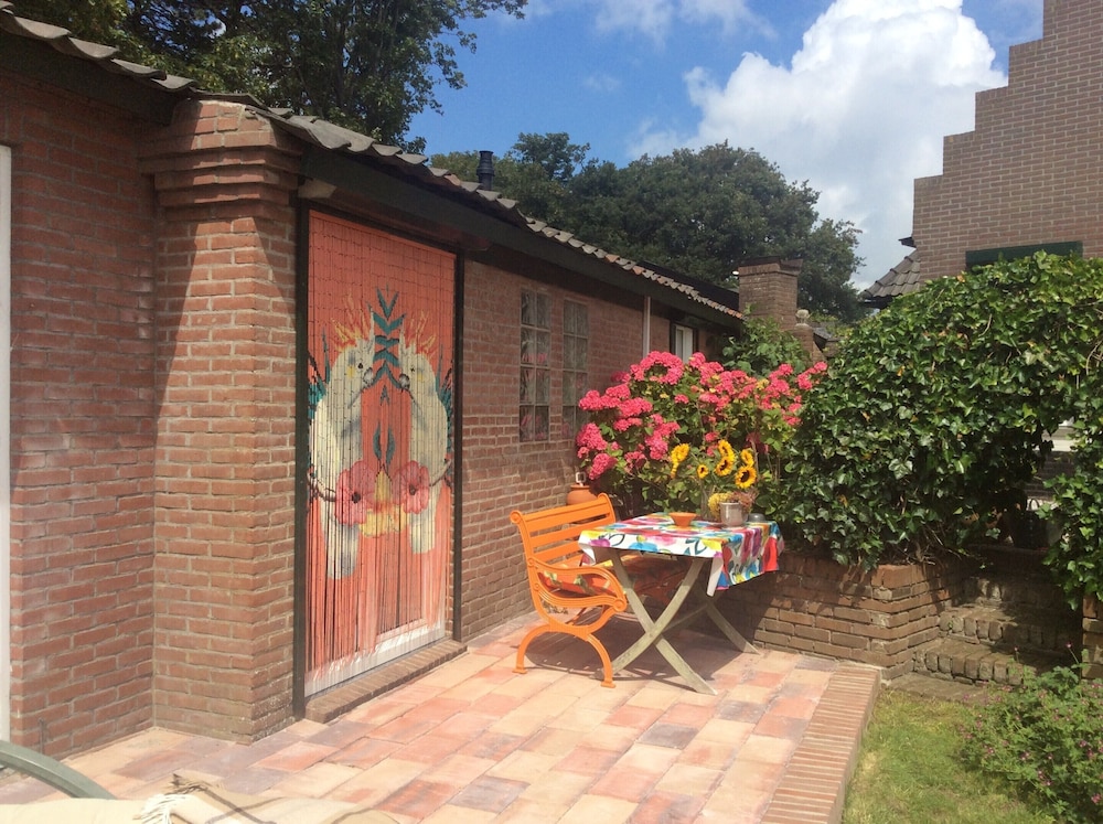 Tranquil Egmond Hideaway