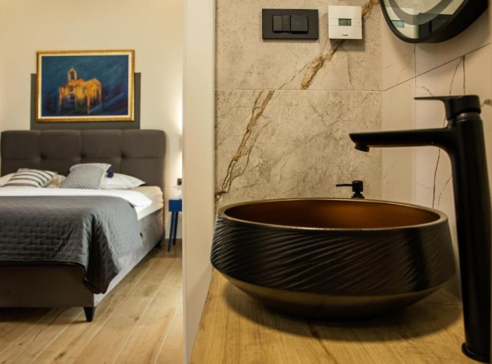 Luxury Villa Lara with Heated Pool, Hot-Tub and Sauna