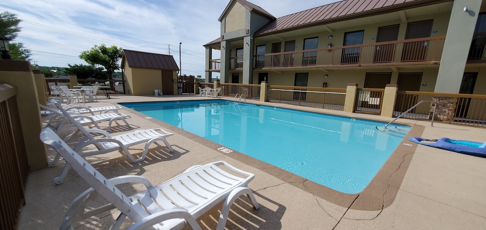 Days Inn by Wyndham Goodlettsville/Nashville - Property Image 2