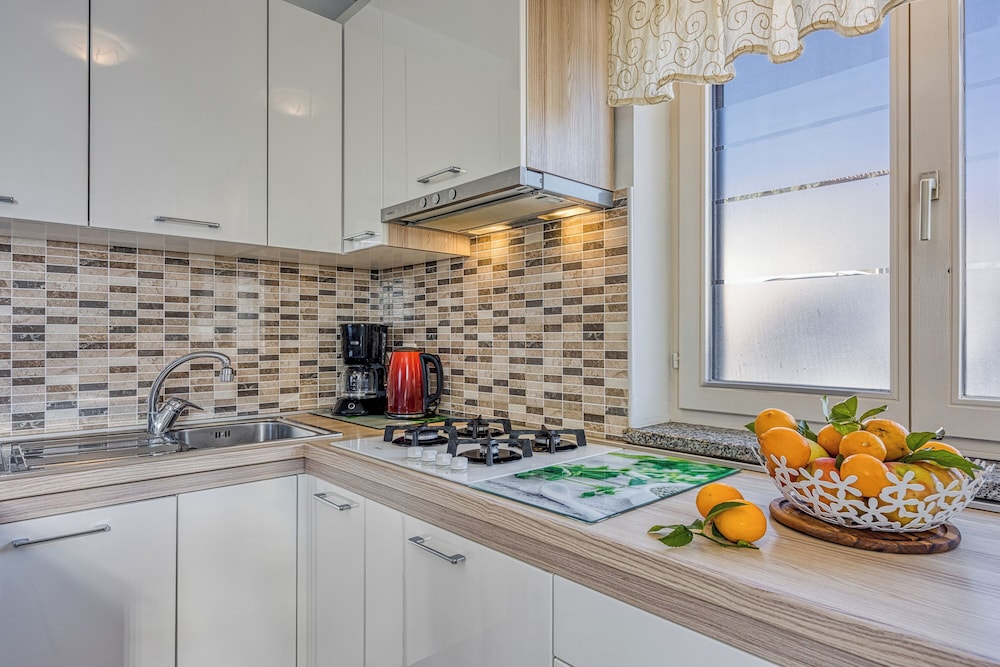 Small Holiday Home Jakara 5