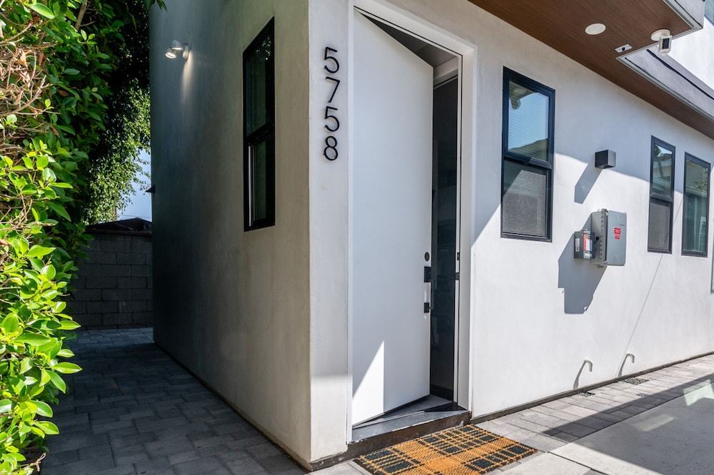 Scandinavian-style 1BR Apartment Built 2024 p80