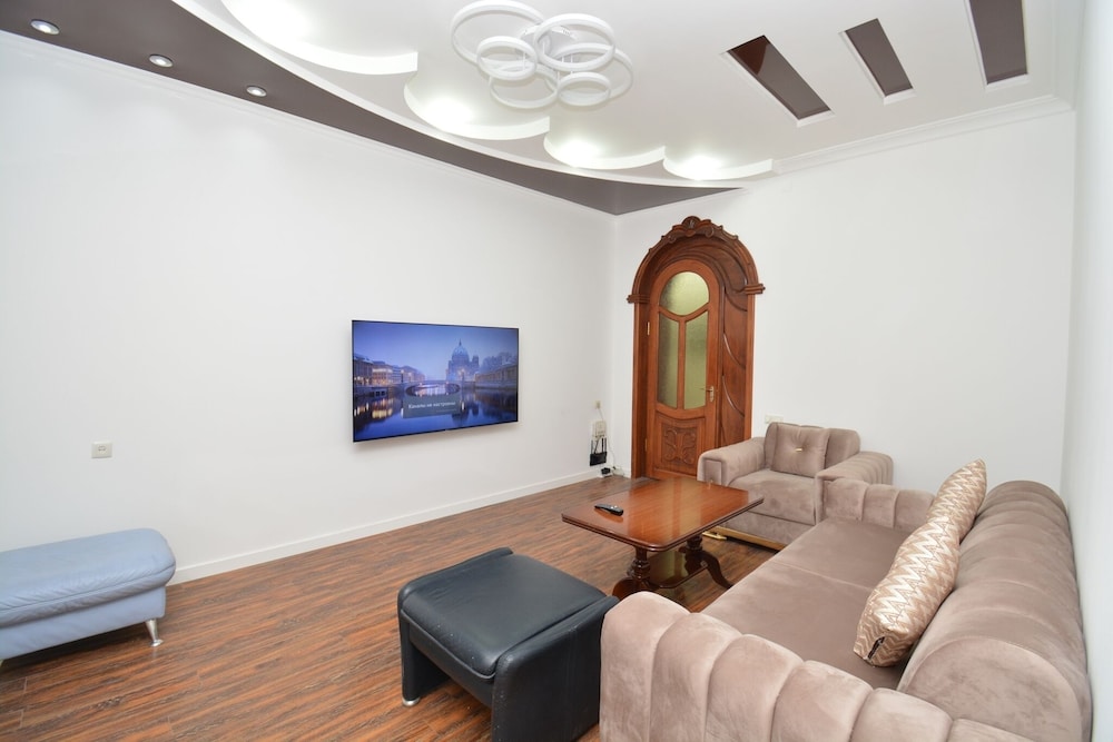 Apartment by Luxe Group TM200