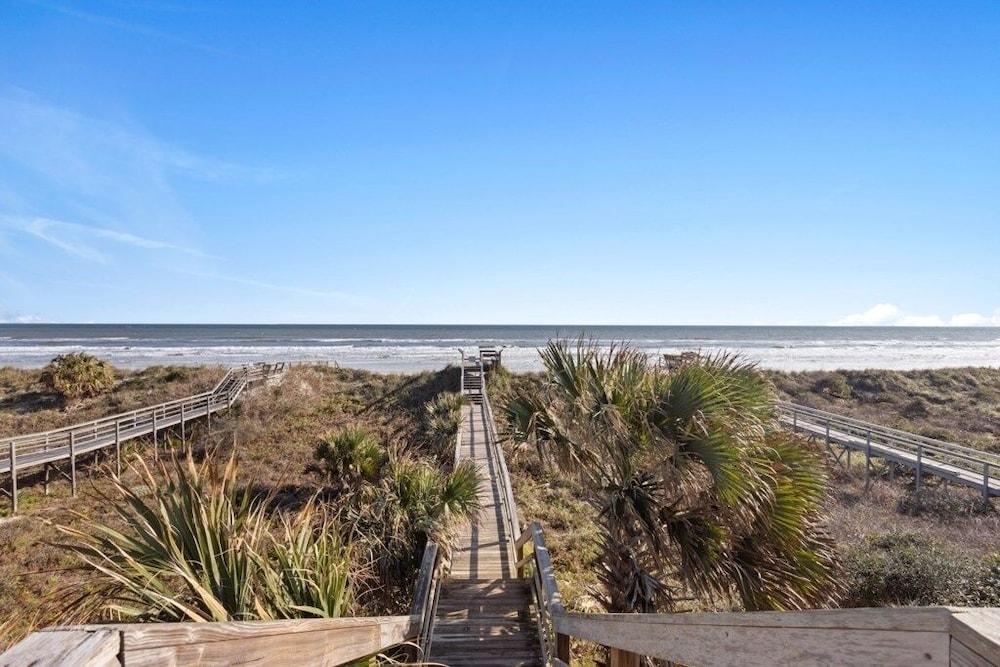 Pelican Inlet C119, Near Beach: Pool & Tennis 2 Bedroom Condo