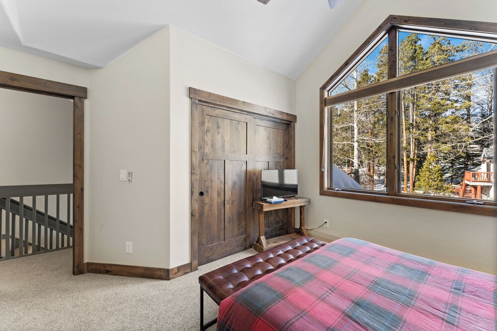 101 Tall Pines
