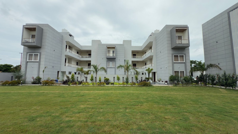 Savanna Retreat By Mystical Views