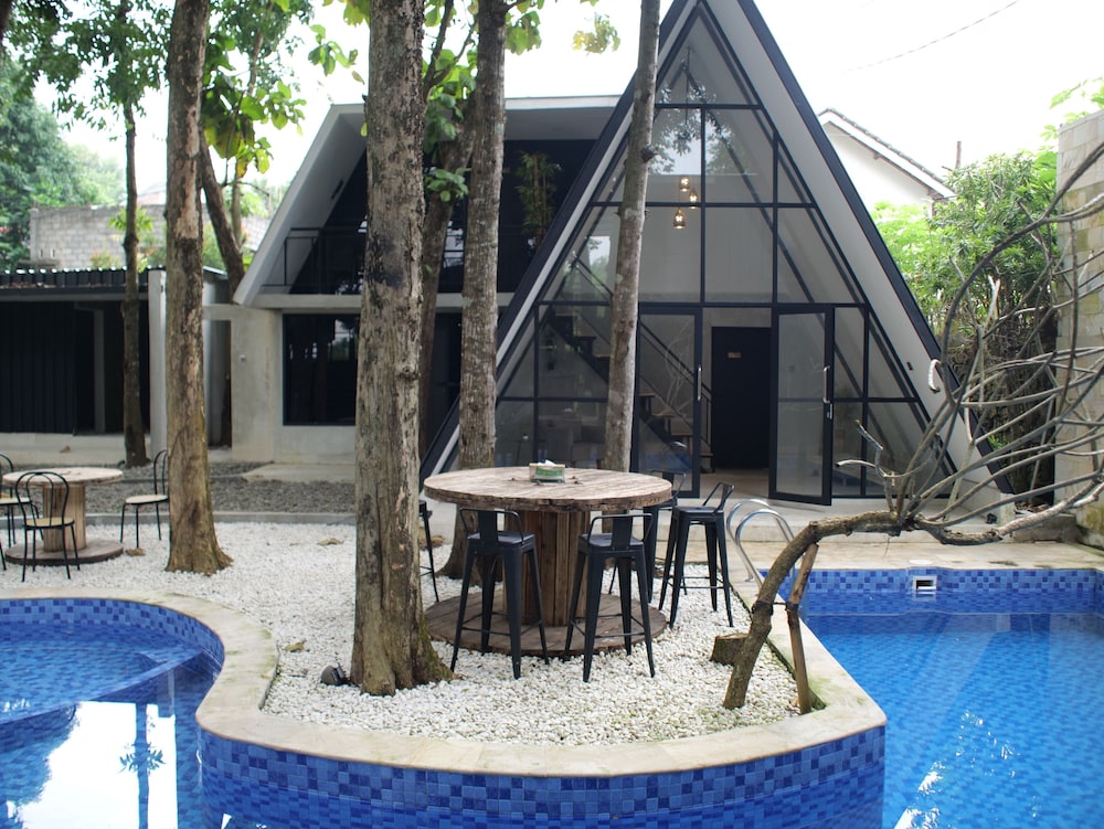 Krasan Riverside Resort Jogja