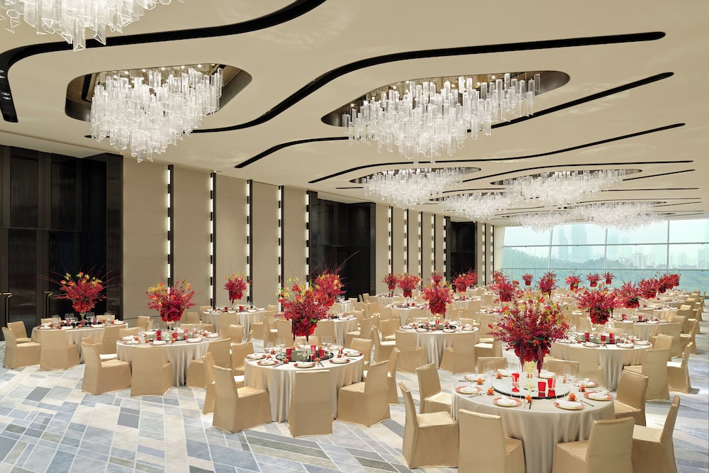 Mandarin Oriental, Shenzhen 105