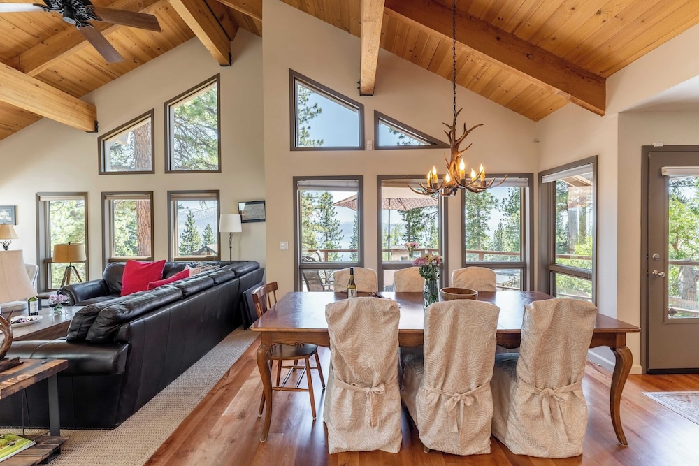 Crystal View by Avantstay Al Fresco Dining w/ View of Lake Tahoe + Crystal Bay