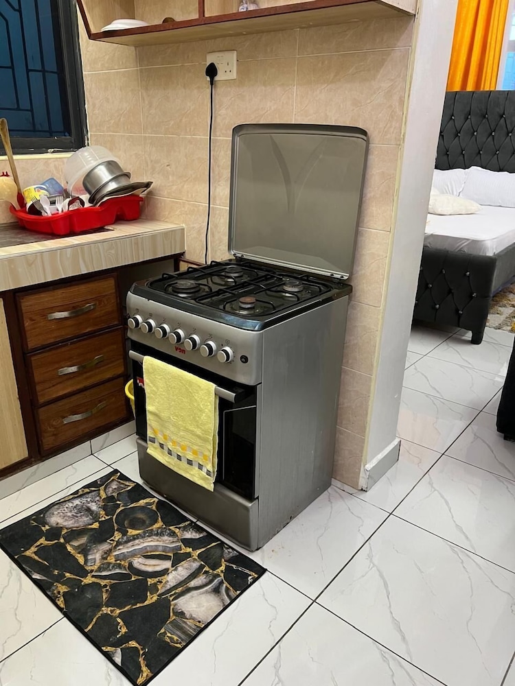 Lux Suites Lakeview Studios Bamburi