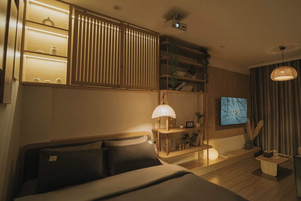 Hidden Gem Ammolite Home
