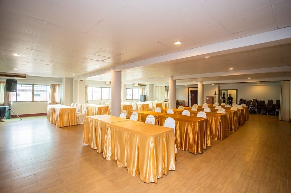 meeting & event spaces