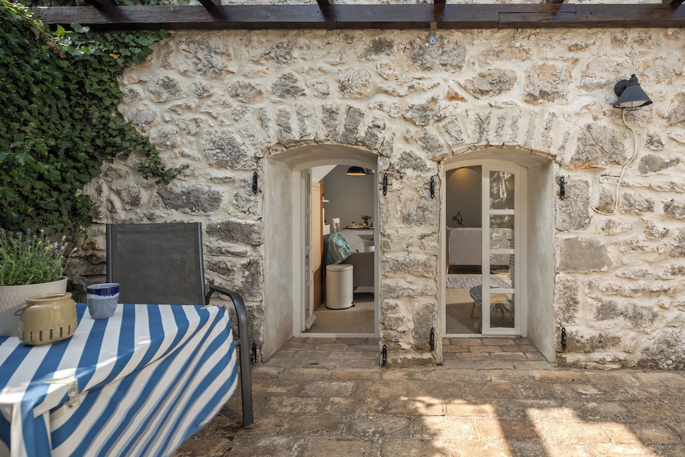 La Rocca Duo - Hidden In Istria